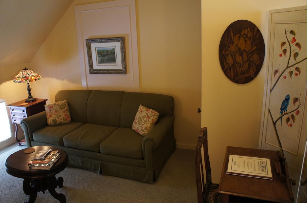 Maplecroft Bed & Breakfast Barre Номер фото